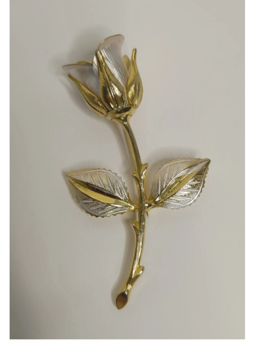 Women's Unsigned Romantic Rose Brooch One Size Gold and Silver